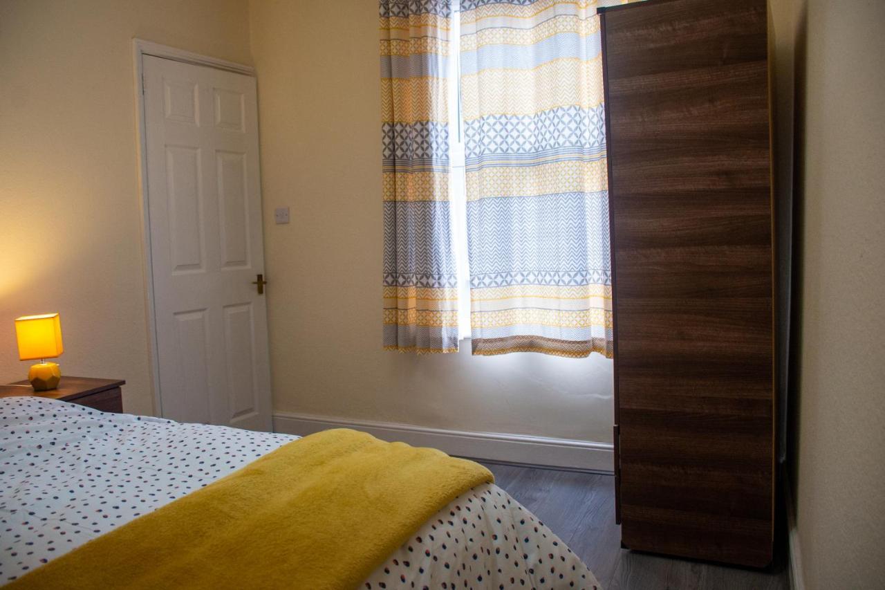 Royale Green View House- Free Parking, Wifi, Perfect For Contractors And Holiday Northampton Luaran gambar