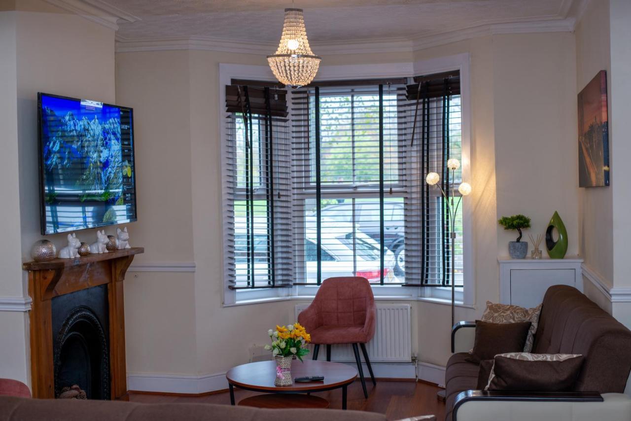 Royale Green View House- Free Parking, Wifi, Perfect For Contractors And Holiday Northampton Luaran gambar