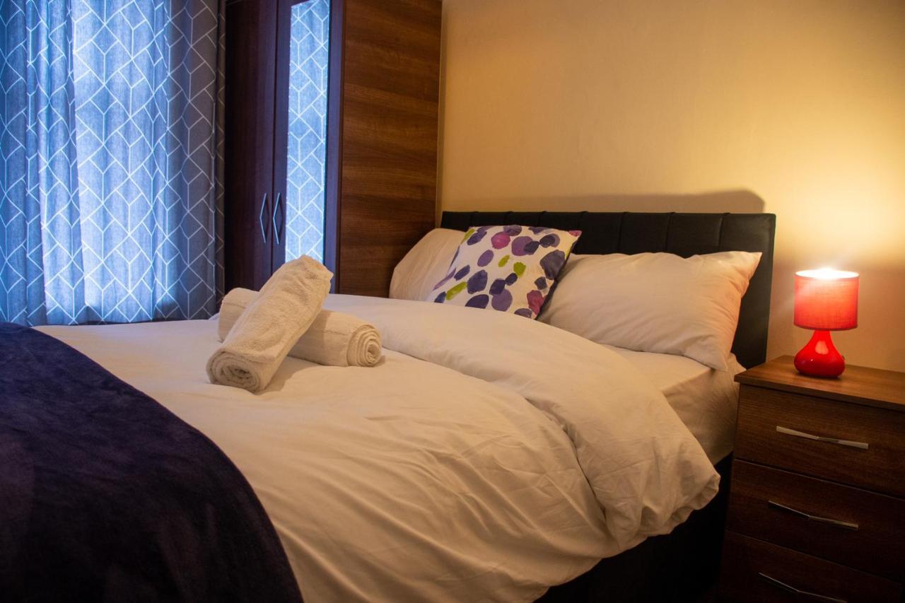 Royale Green View House- Free Parking, Wifi, Perfect For Contractors And Holiday Northampton Luaran gambar
