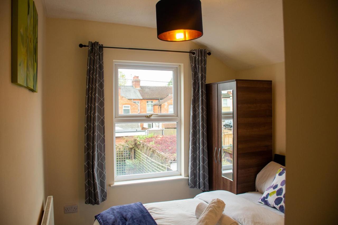 Royale Green View House- Free Parking, Wifi, Perfect For Contractors And Holiday Northampton Luaran gambar