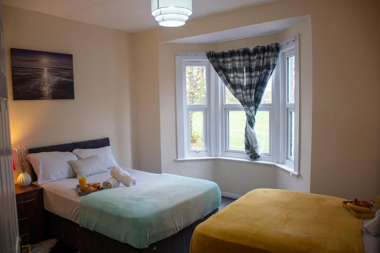 Royale Green View House- Free Parking, Wifi, Perfect For Contractors And Holiday Northampton Luaran gambar
