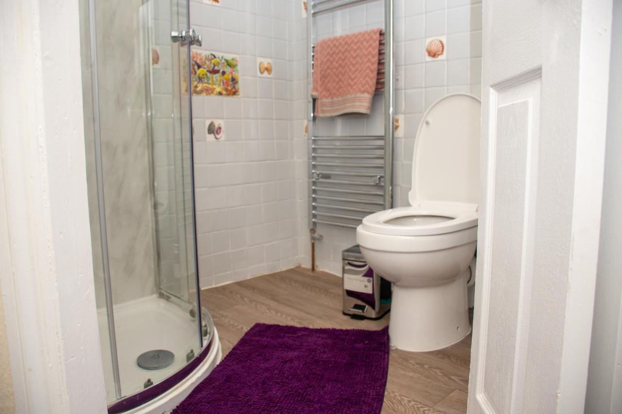 Royale Green View House- Free Parking, Wifi, Perfect For Contractors And Holiday Northampton Luaran gambar